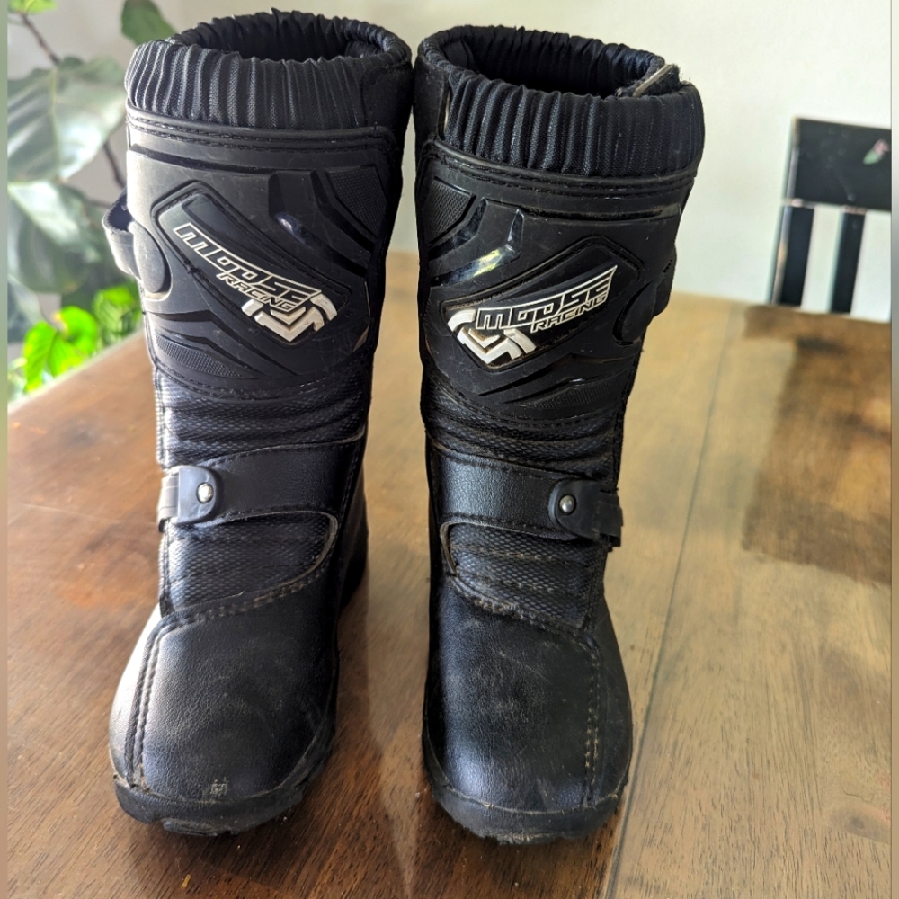 Moose Racing boots. Size 13 youth. Black. Great condition.